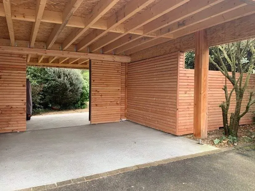 carport et préau près de Prinquiau